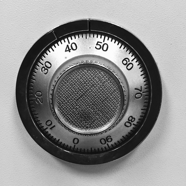 Jak zabezpieczyć sejf domowy przed pożarem?